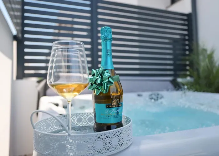 Belvedere - Garden And Jacuzzi * Zadar