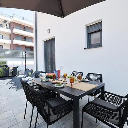 Belvedere - Garden And Jacuzzi 公寓 *