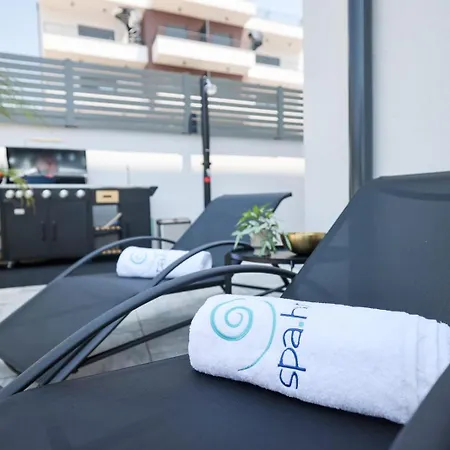 Belvedere - Garden And Jacuzzi *