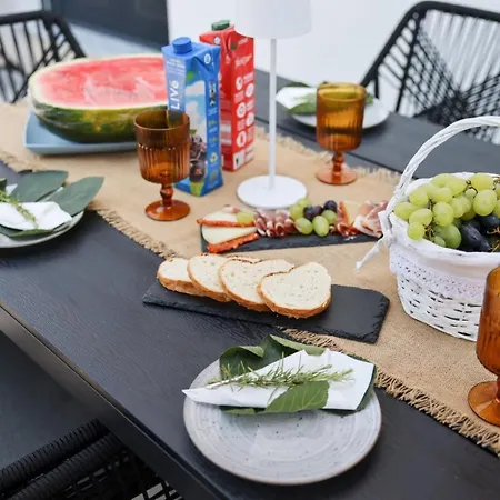 Belvedere - Garden And Jacuzzi Apartament *