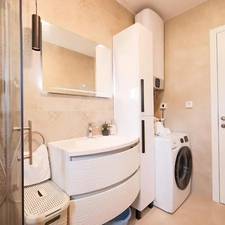 Belvedere - Garden And Jacuzzi Apartamento