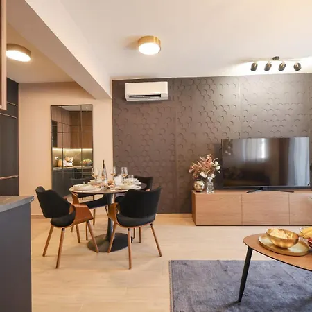 Belvedere - Garden And Jacuzzi Apartment Zadar