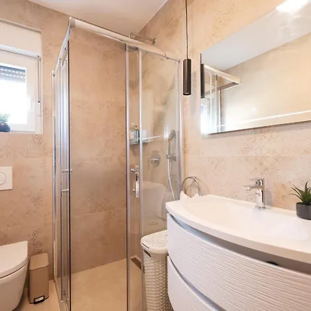 Belvedere - Garden And Jacuzzi Apartamento Zadar