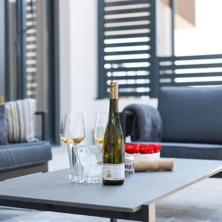 Belvedere - Garden And Jacuzzi *