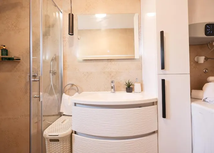 Belvedere - Garden And Jacuzzi 公寓