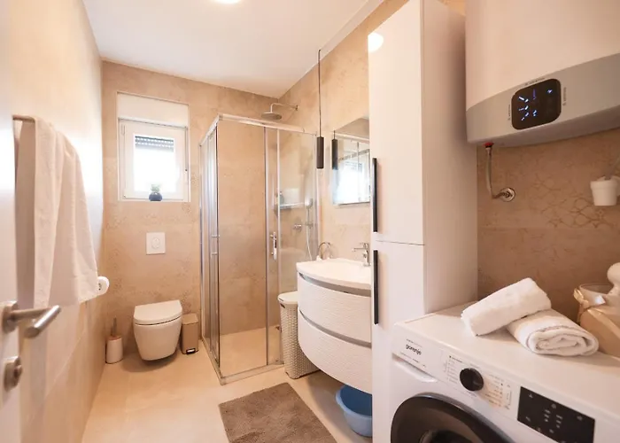 公寓 Belvedere - Garden And Jacuzzi 扎达尔